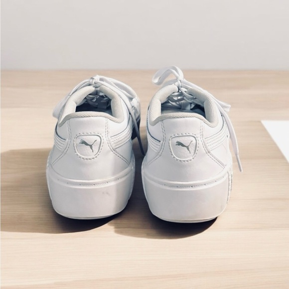 Puma Smash PlatformWhite Sneakers. Size 6. Women’s - Picture 10 of 13